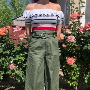 Forever21 Off-the-Shoulder Sweater-Knit top Size S